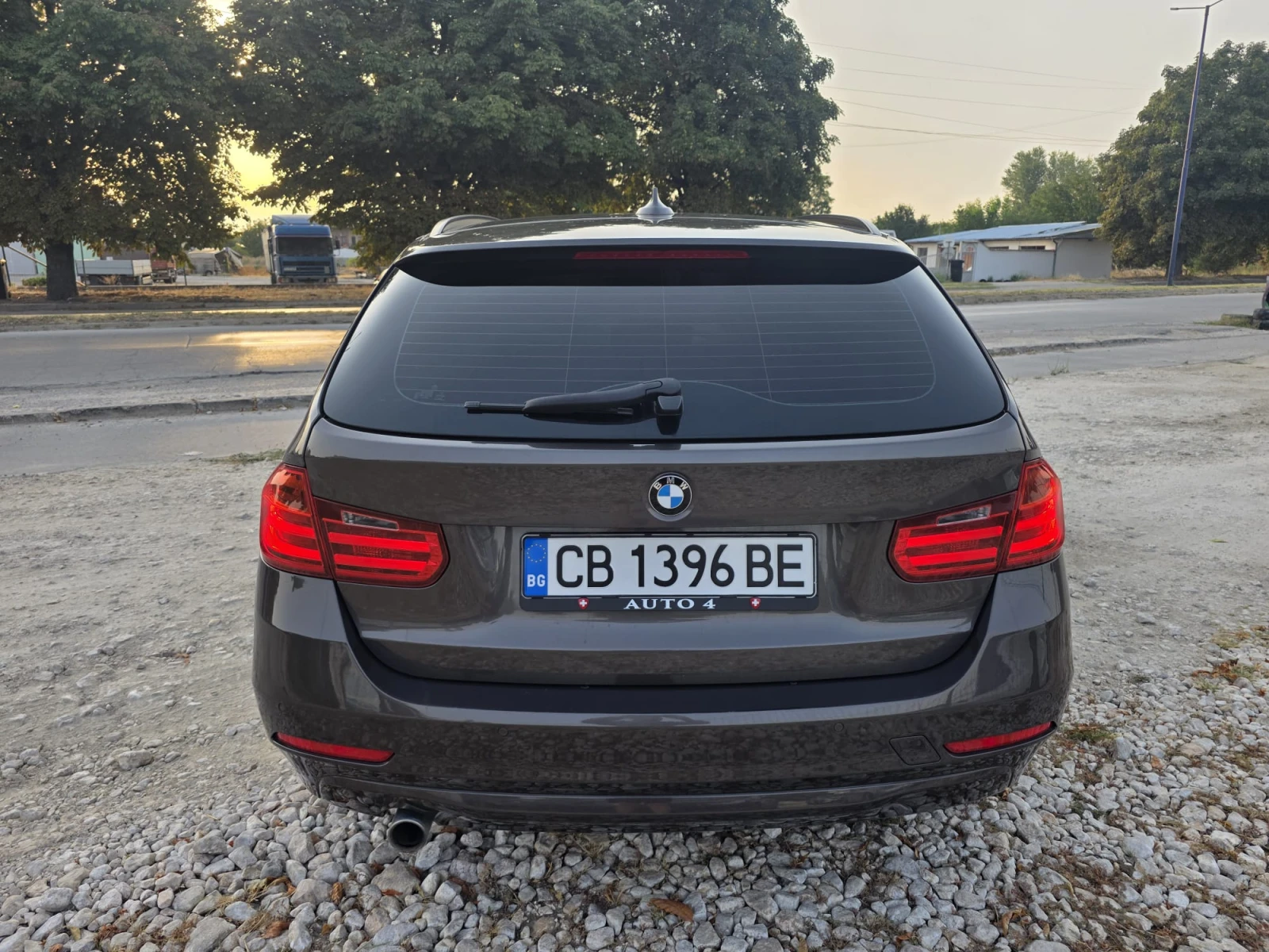 BMW 320 X-Drive* 184 к.с.* NAVI* Панорама* , снимка 5 - Автомобили и джипове - 55851265