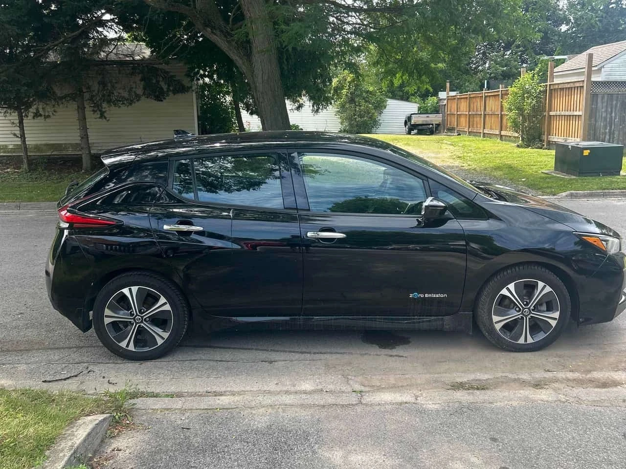 Nissan Leaf  * Hatchback * CARFAX * ОПЦИЯ ЗА ФИНАНСИРАНЕ, снимка 3 - Автомобили и джипове - 55876291
