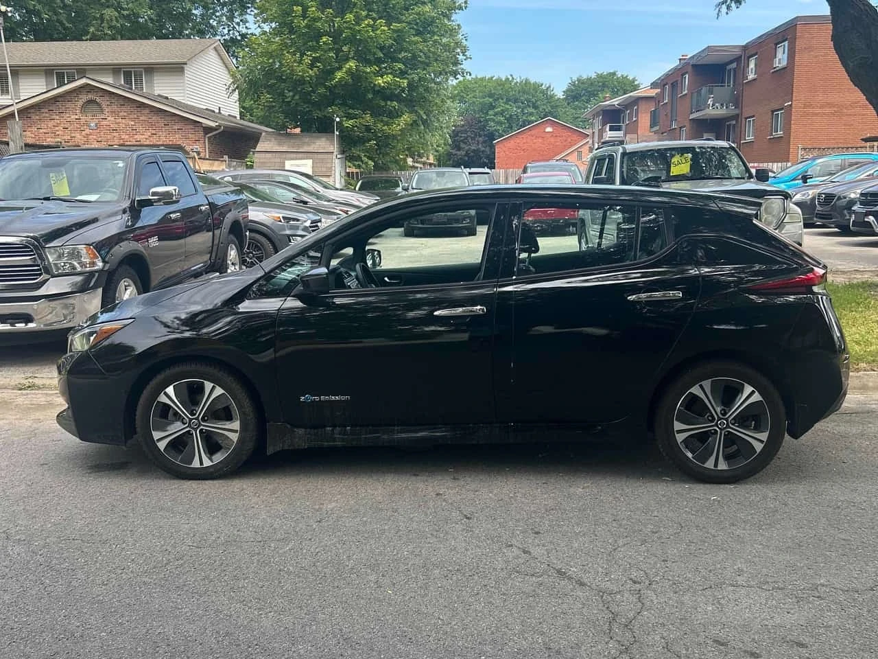 Nissan Leaf  * Hatchback * CARFAX * ОПЦИЯ ЗА ФИНАНСИРАНЕ, снимка 2 - Автомобили и джипове - 55876291