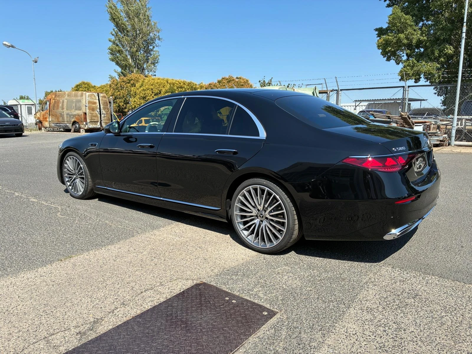 Mercedes-Benz S 580 Long V8 EQ Boost 4MATIC AMG-LINE, снимка 3 - Автомобили и джипове - 55936887