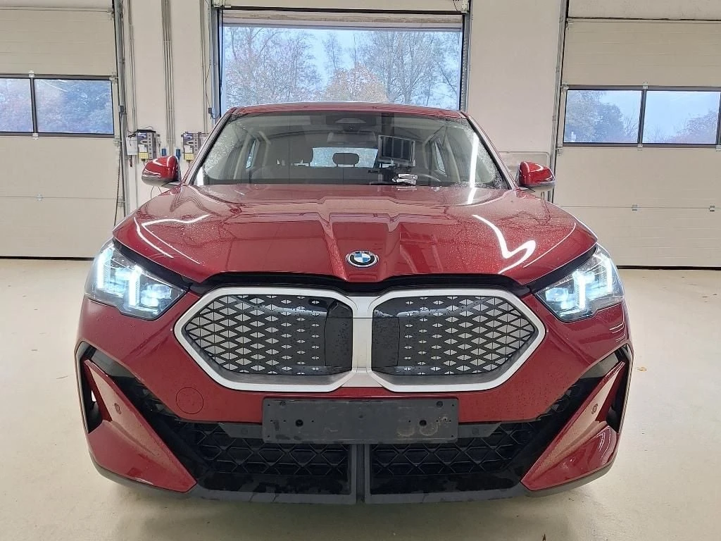 BMW iX2 eDrive20 LED Navi 98.4% SoH, снимка 5 - Автомобили и джипове - 56723963