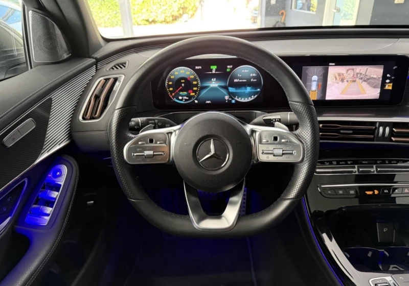Mercedes-Benz EQC 400* 4Matic* AMG* Camera* Keyless, снимка 8 - Автомобили и джипове - 52392474