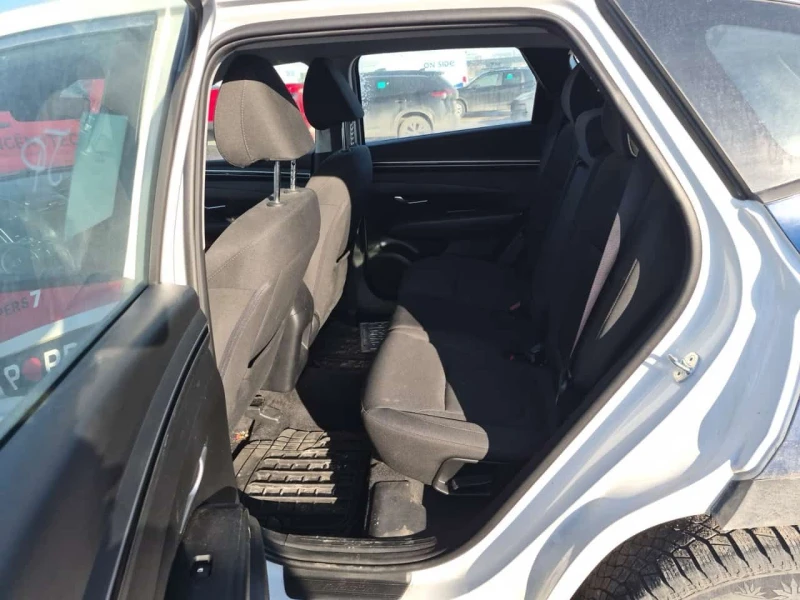 Hyundai Tucson * ESSENTIAL * CARFAX * ЦЕНА ДО БГ, снимка 11 - Автомобили и джипове - 53584124