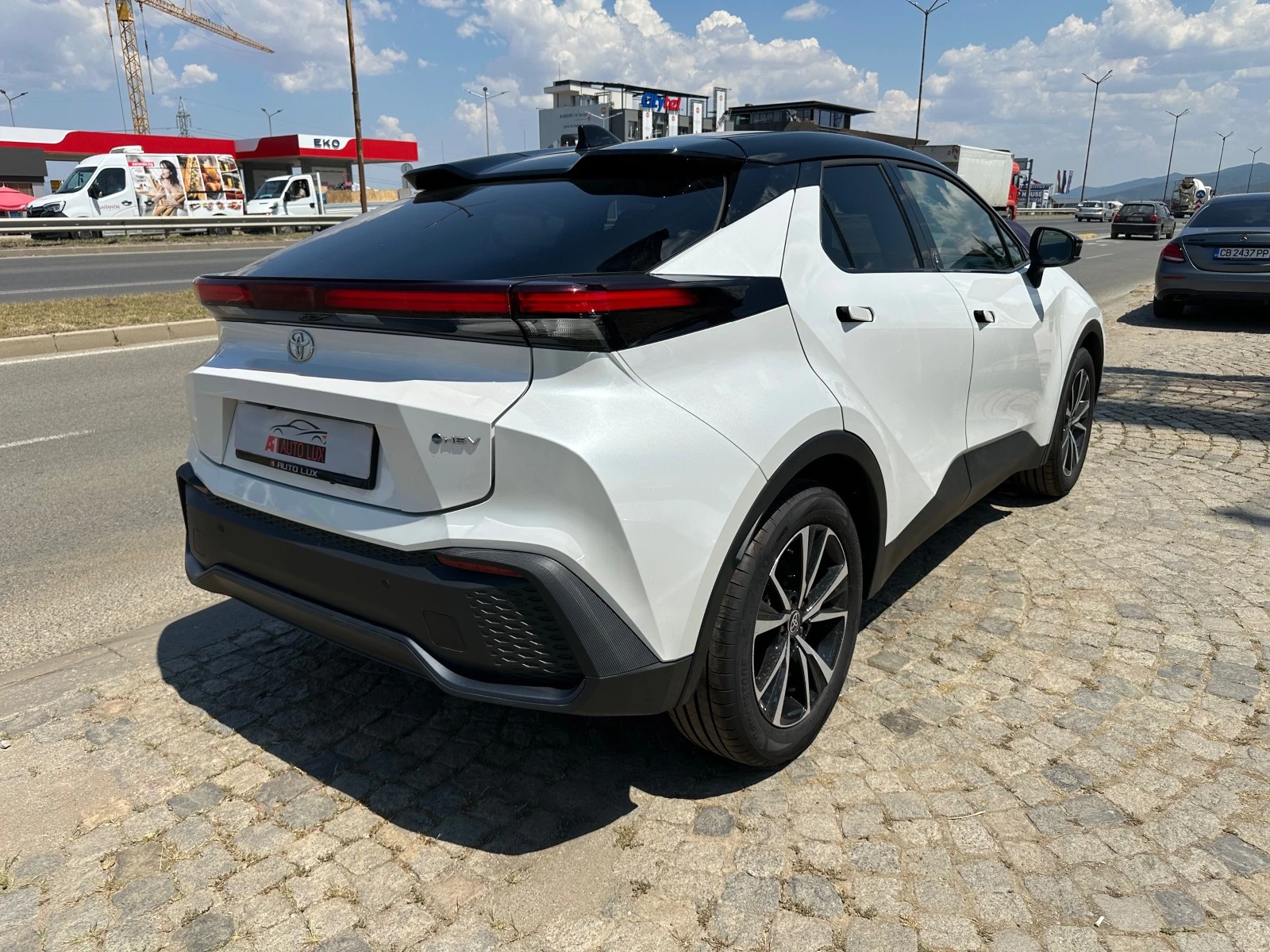 Toyota C-HR  0 км/2, 0/Hibrid/197ps./НАЛИЧЕН/Team Deutschland/ - изображение 4