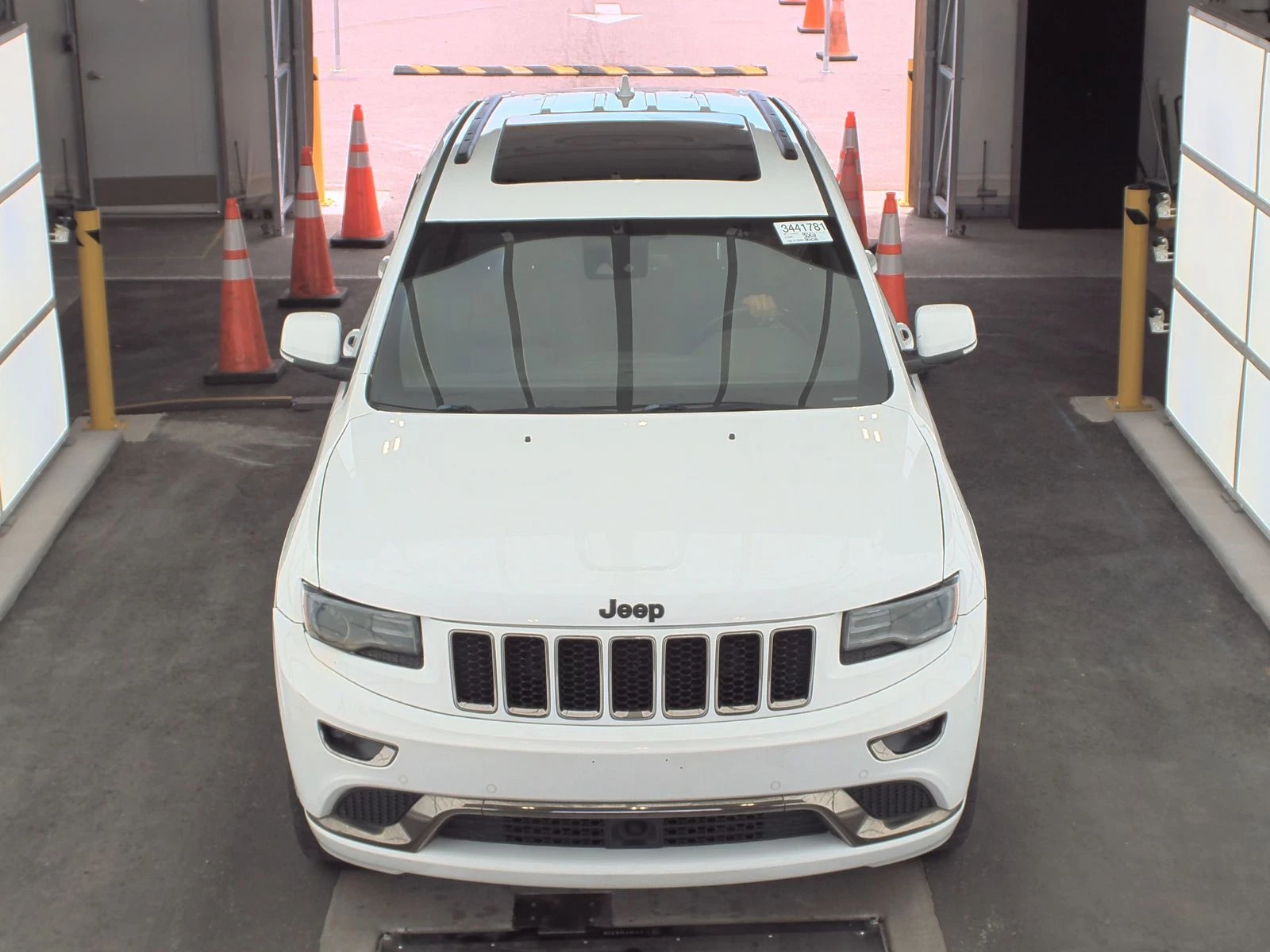 Jeep Grand cherokee HIGH ALTITUDE Обдух* Harman/Kardon* Дистроник*  - изображение 2