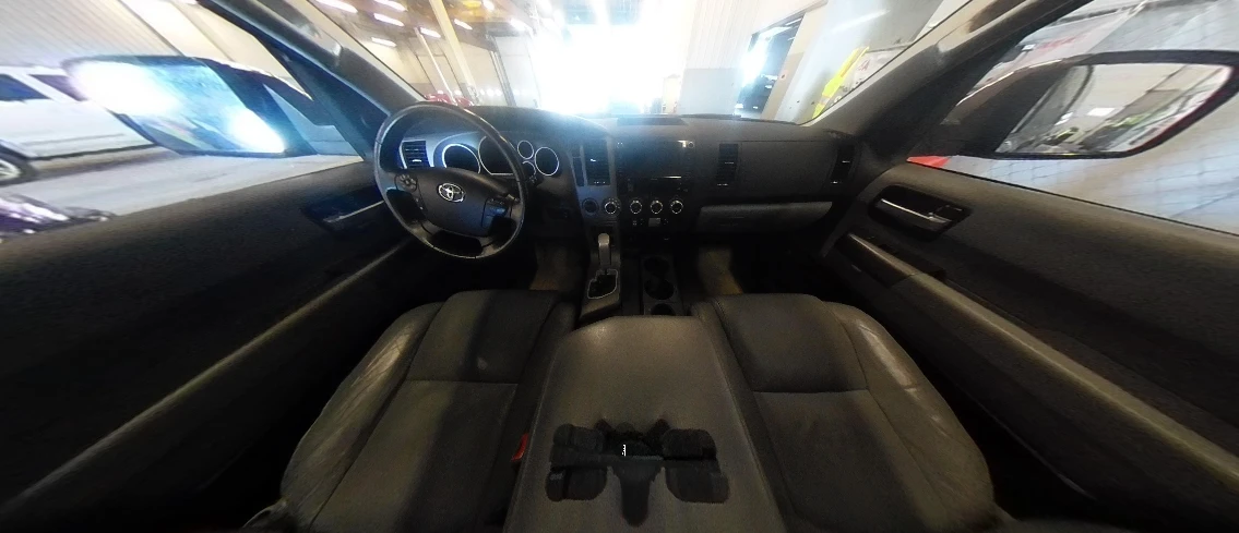 Toyota Sequoia LIMITED 5.7l 4x4/КЛИП НА МОТОР - изображение 9