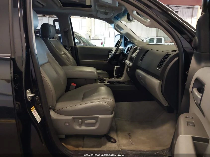 Toyota Sequoia LIMITED 5.7l 4x4/КЛИП НА МОТОР - изображение 8
