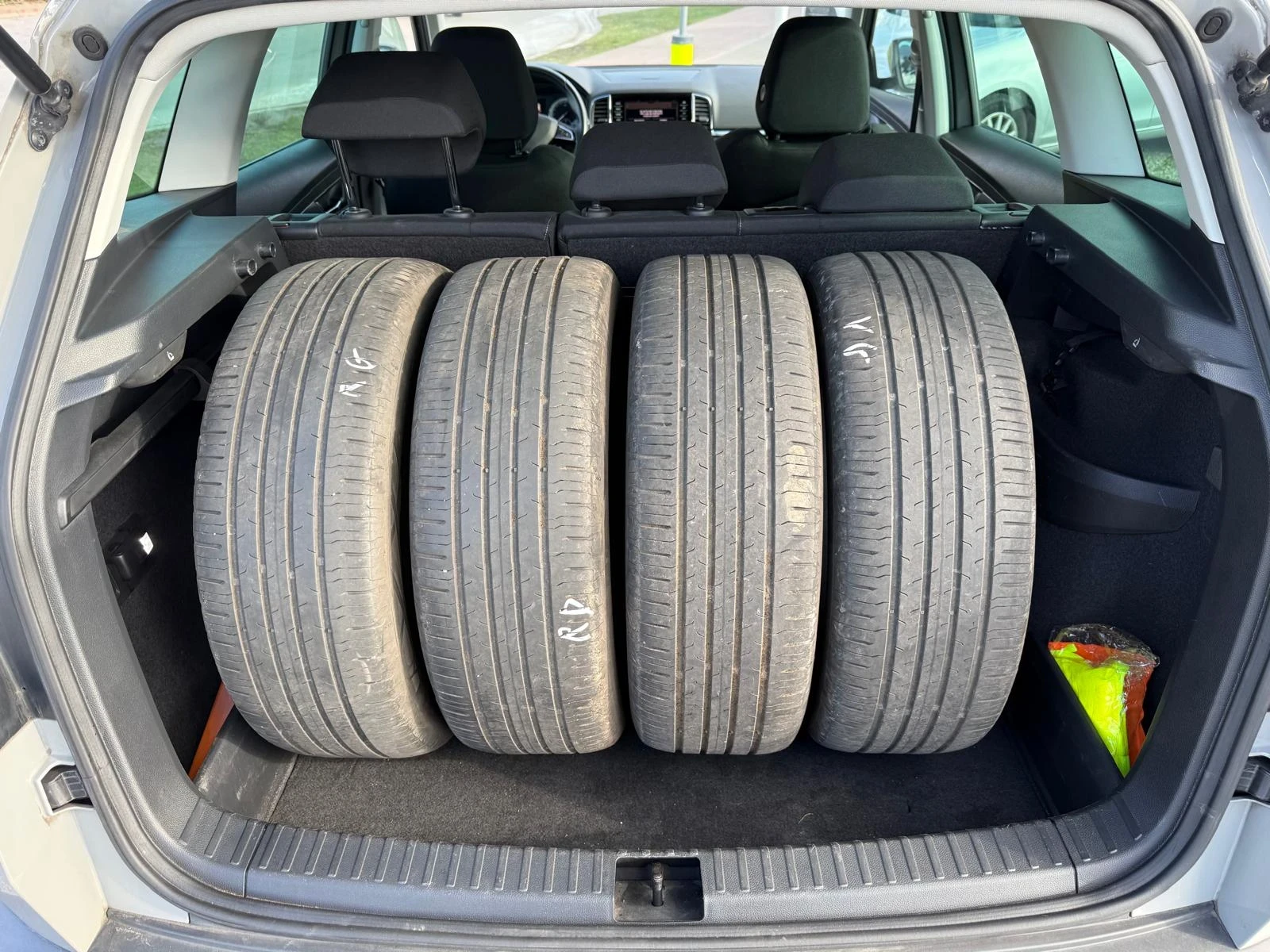 Skoda Karoq, снимка 5 - Автомобили и джипове - 54058957