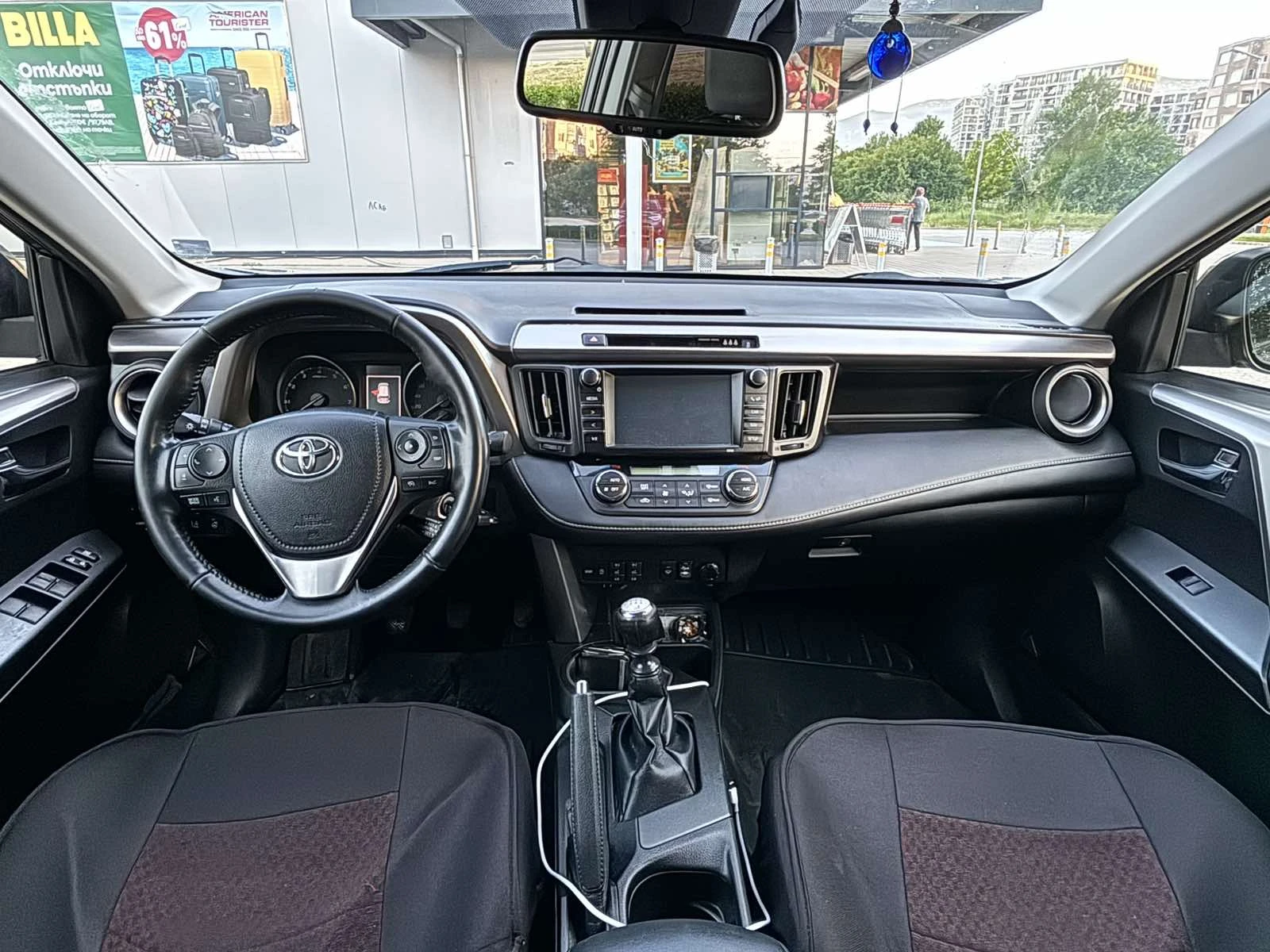 Toyota Rav4 2.0 i, снимка 9 - Автомобили и джипове - 54914346