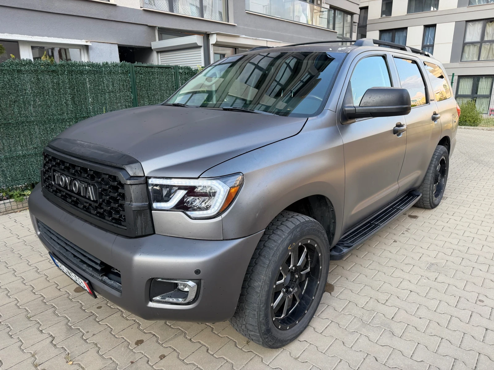 Toyota Sequoia