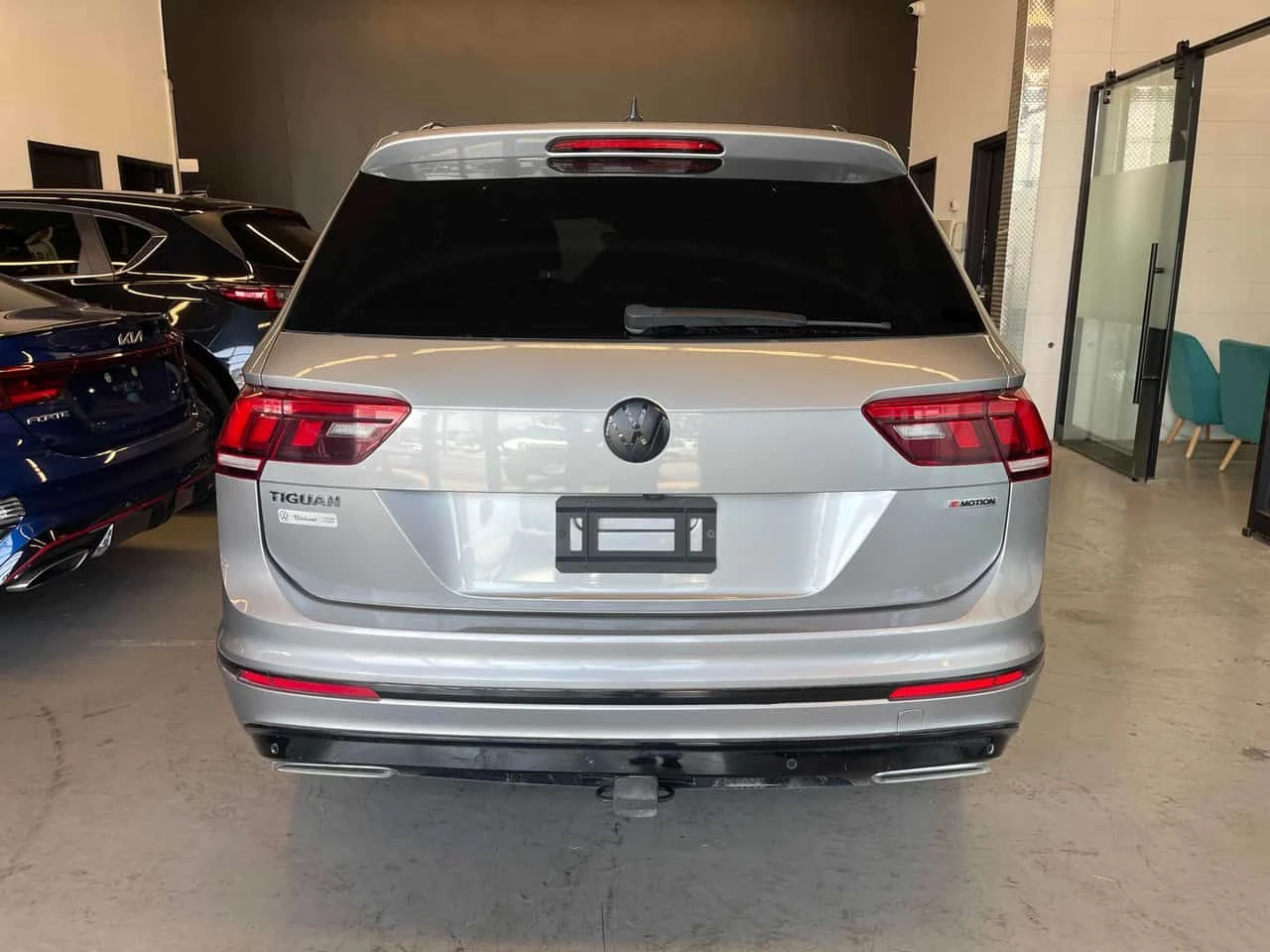 VW Tiguan * Highline * CARFAX * ОПЦИЯ ЗА ФИНАНСИРАНЕ, снимка 13 - Автомобили и джипове - 55668167