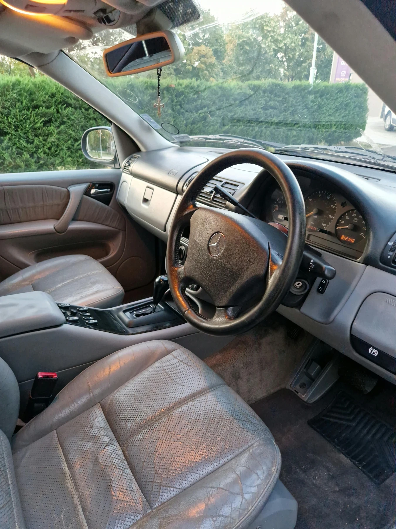 Mercedes-Benz ML 430 4.3 V8 LPG, снимка 13 - Автомобили и джипове - 56154414