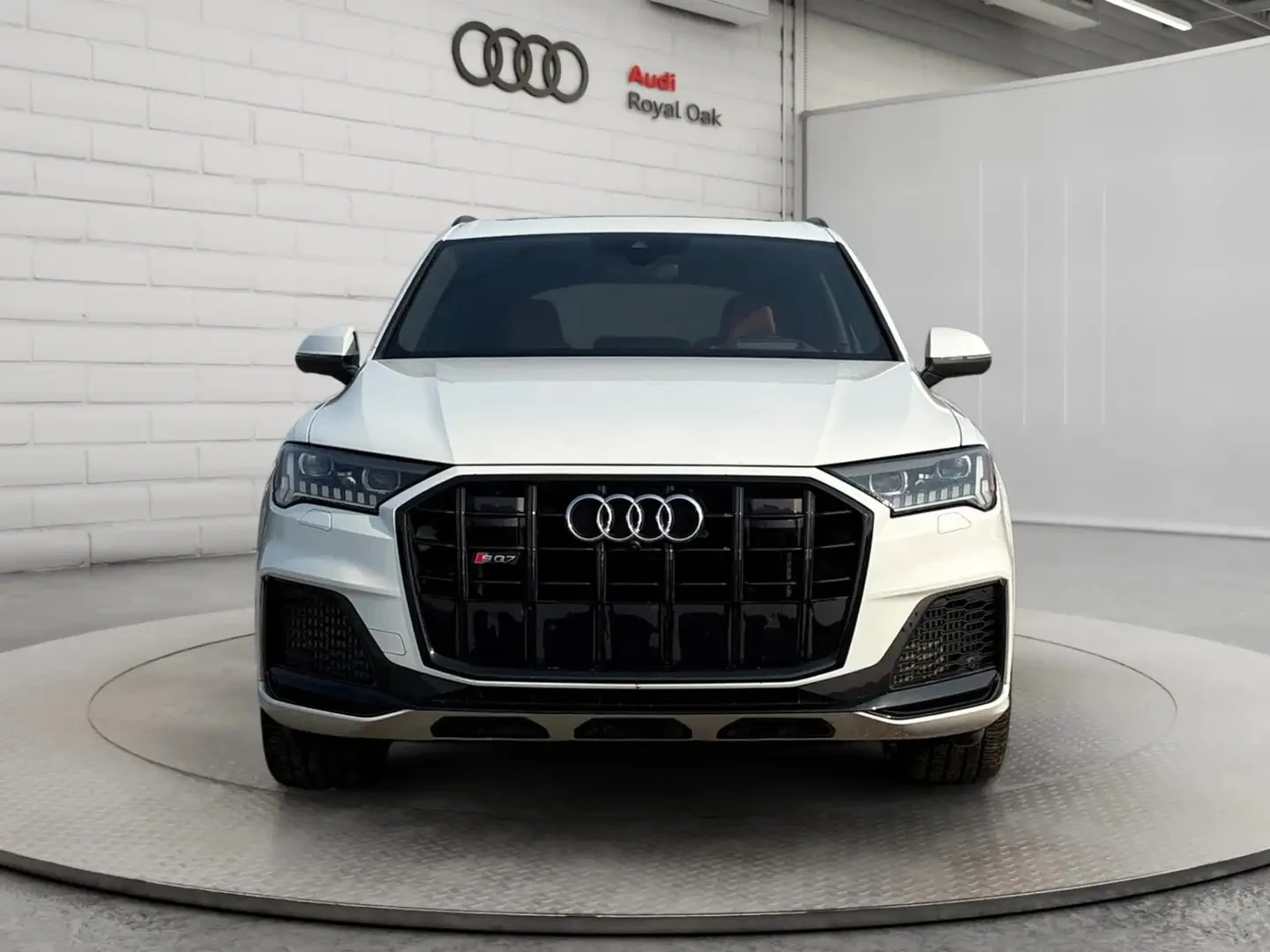 Audi SQ7 BLK OPTIC* 360* DIS* ОБДУХ* B&O* HUD* КРАЙНА ЦЕНА