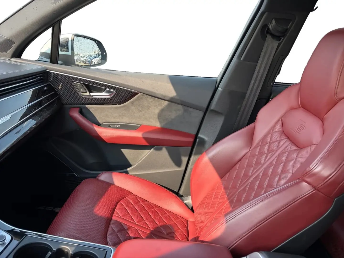 Audi SQ7 BLK OPTIC* 360* DIS* ОБДУХ* B&O* HUD* КРАЙНА ЦЕНА, снимка 15 - Автомобили и джипове - 56239160