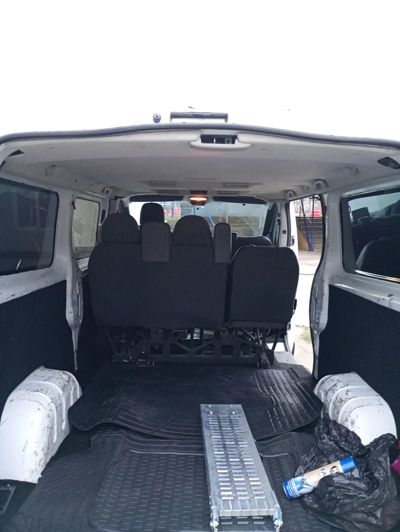 Opel Vivaro 1.6 Biturbo 8+ 1 места  - изображение 9