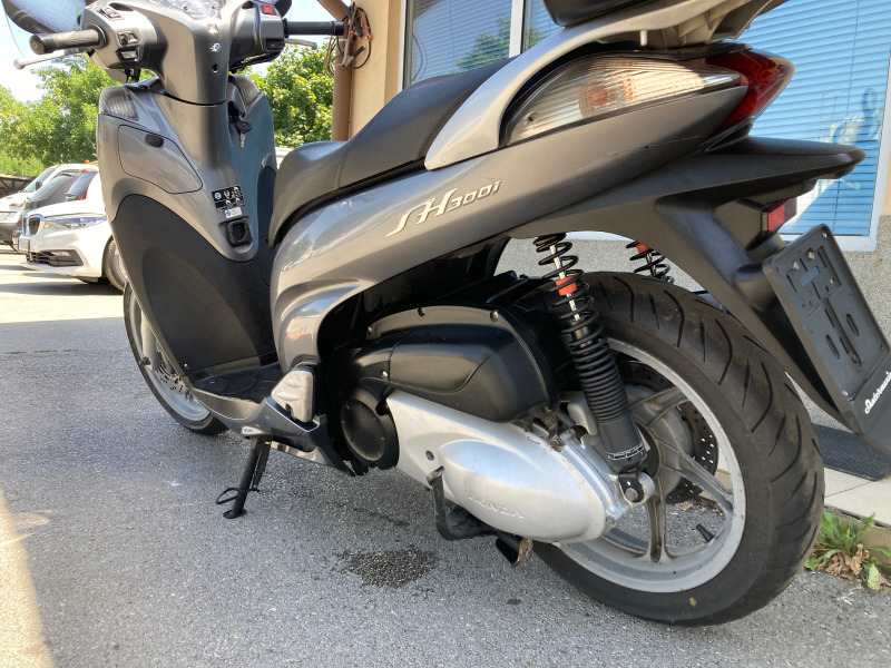 Honda Sh 300i, снимка 8 - Мотоциклети и мототехника - 45129553