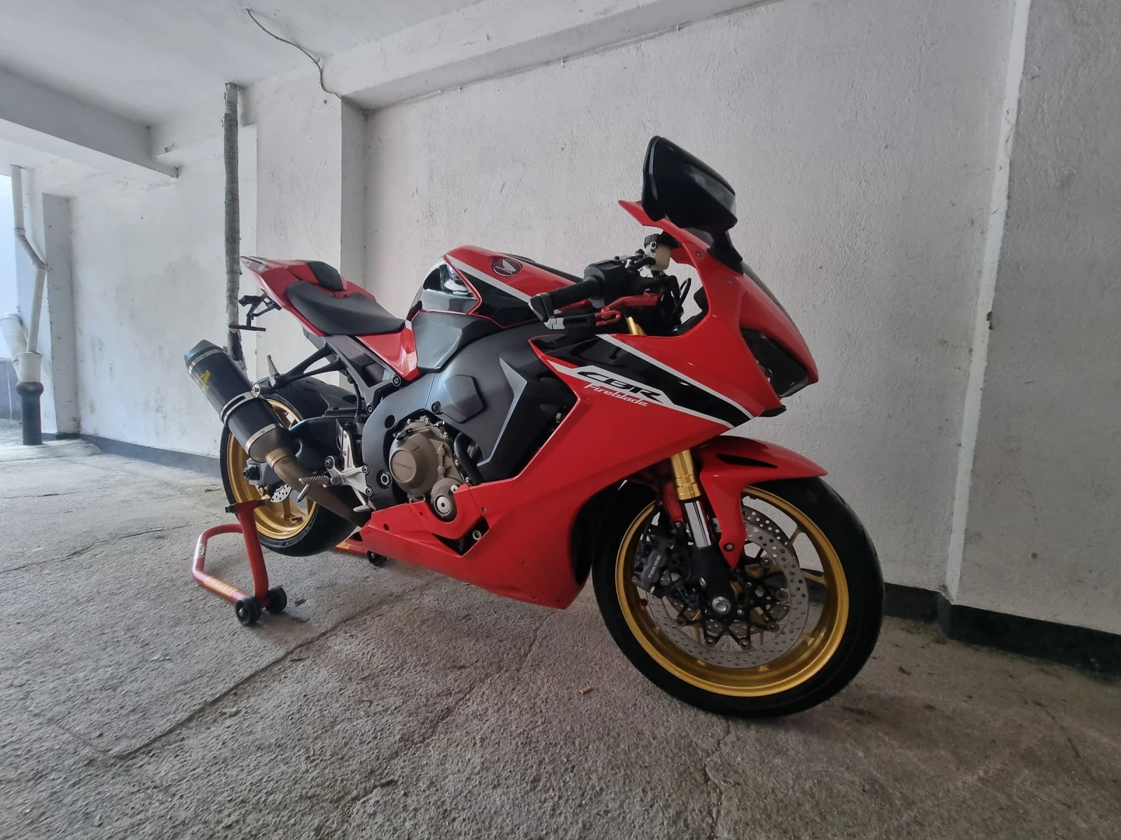 Honda Cbr 1000RR, снимка 2 - Мотоциклети и мототехника - 55257317