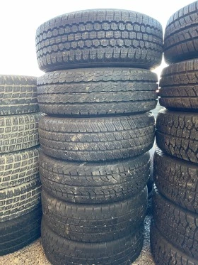 Гуми Зимни 225/70R15, снимка 6 - Гуми и джанти - 39608387