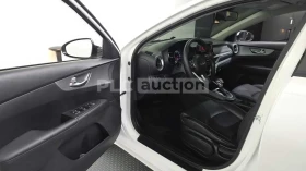 Kia K3, снимка 10