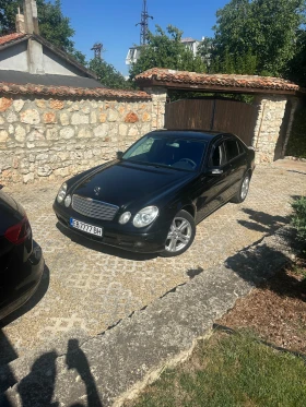 Mercedes-Benz E 200, снимка 1