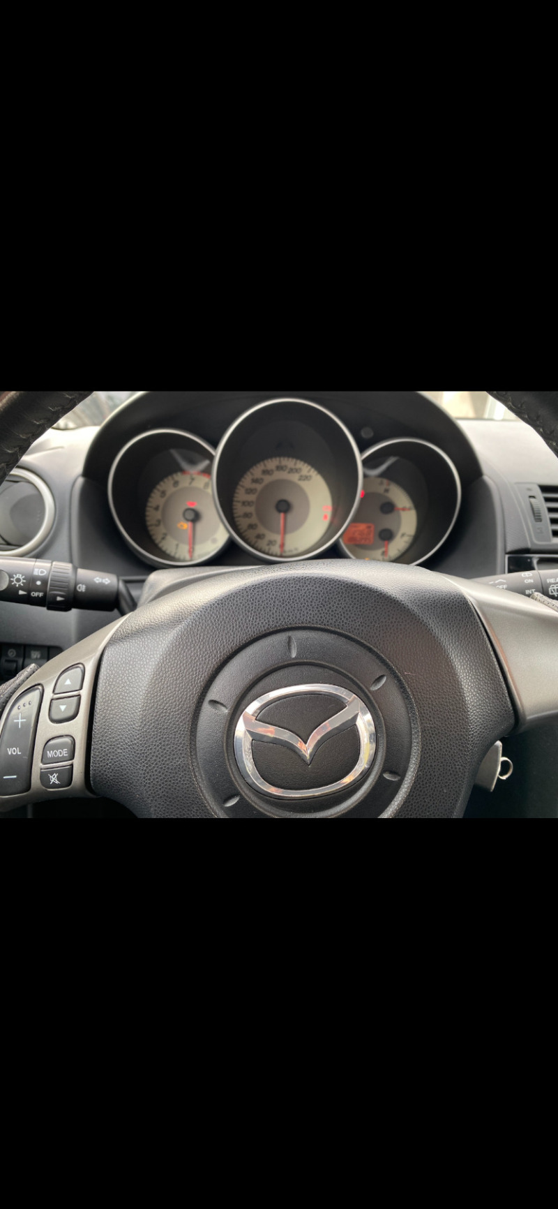Mazda 3, снимка 10 - Автомобили и джипове - 46411175