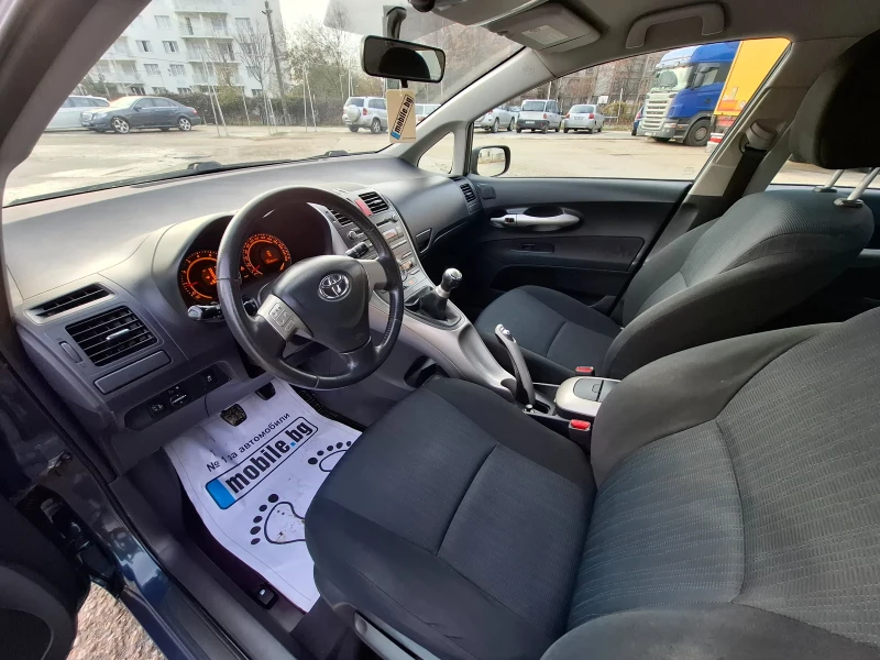 Toyota Auris 1.4i 97hp * КЛИМАТРОНИК * EURO 4 * , снимка 12 - Автомобили и джипове - 48211141