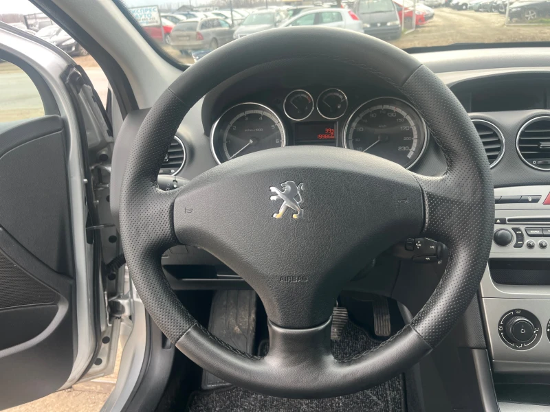 Peugeot 308 1.6 БЕНЗИН, снимка 8 - Автомобили и джипове - 48769257