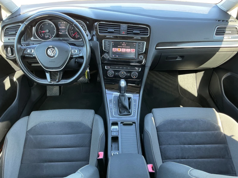 VW Golf 1.6 TDI, снимка 12 - Автомобили и джипове - 49396572