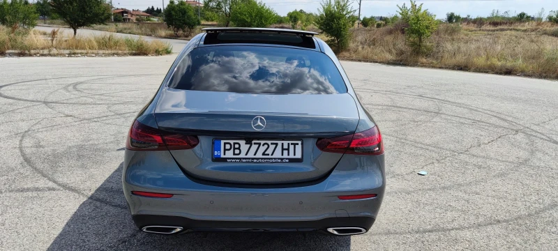 Mercedes-Benz E 220 AMG, снимка 5 - Автомобили и джипове - 49750853