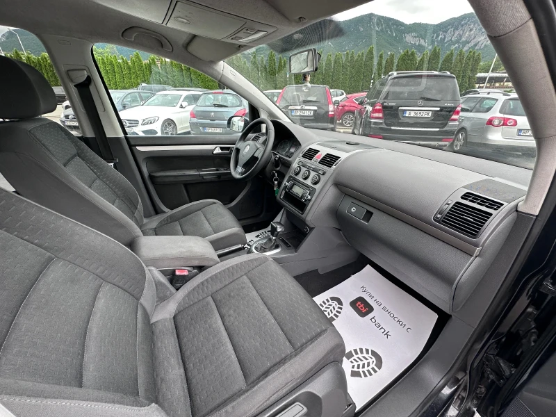 VW Touran 1.9TDI - DSG - 7МЕСТА, снимка 10 - Автомобили и джипове - 50480239