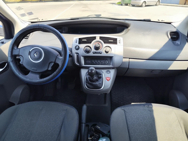 Renault Megane 1.6, снимка 6 - Автомобили и джипове - 51166655