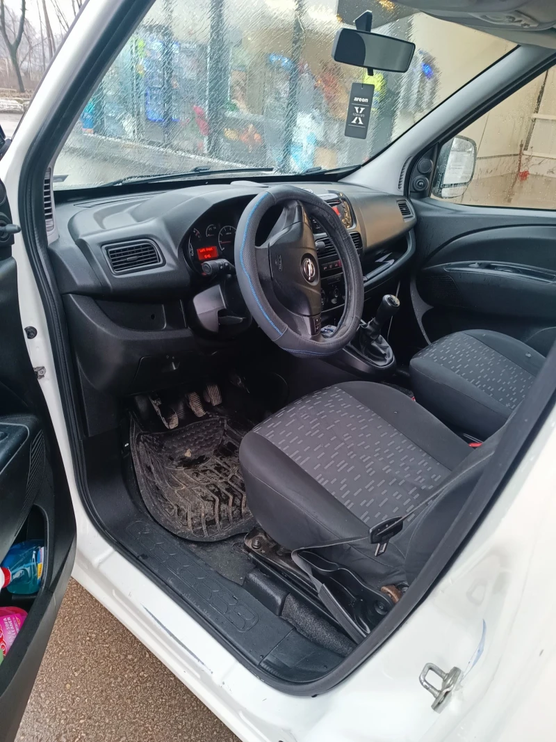Opel Combo 1.3cdti, снимка 10 - Автомобили и джипове - 53078712