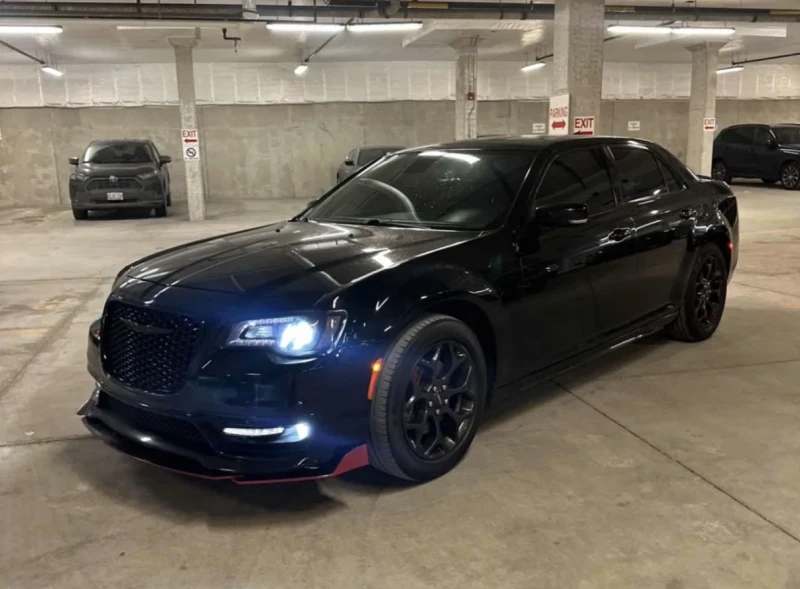 Chrysler 300c * * Подгреви * * Панорама * * 4X4 * * Carfax * * , снимка 2 - Автомобили и джипове - 53500969