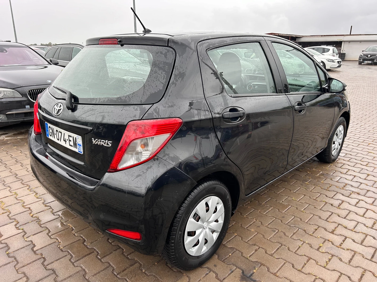 Toyota Yaris 1.0VVT-i EURO 5 ЛИЗИНГ - изображение 6