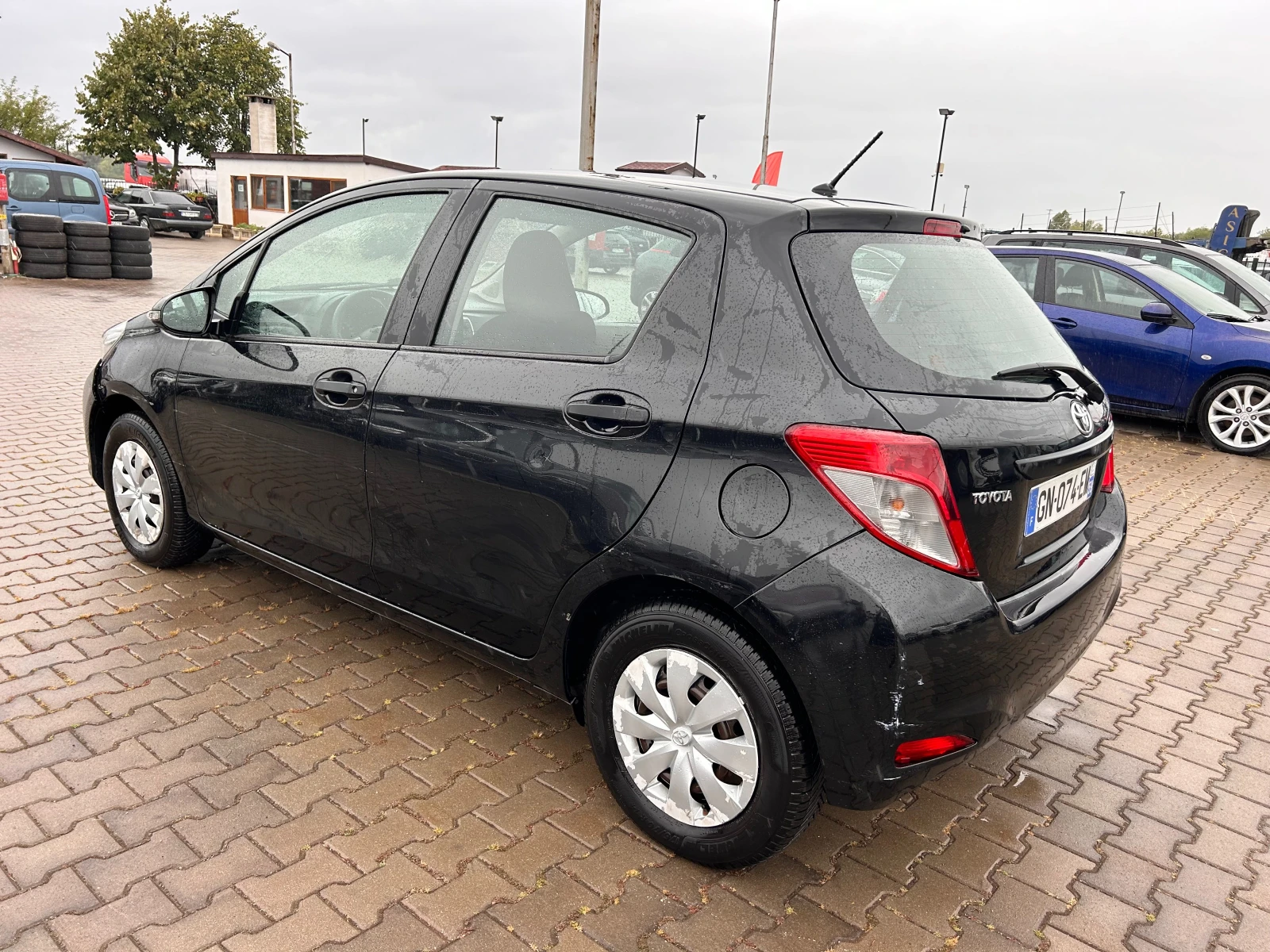 Toyota Yaris 1.0VVT-i EURO 5 ЛИЗИНГ - изображение 8