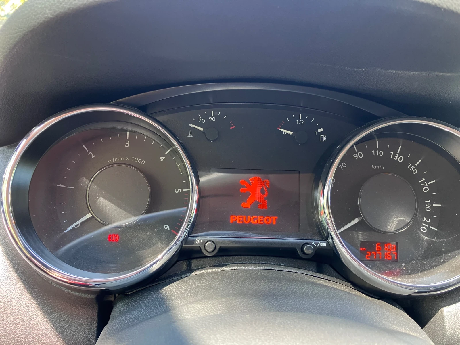 Peugeot 5008 2.0 HDI | Mobile.bg — изображение 14