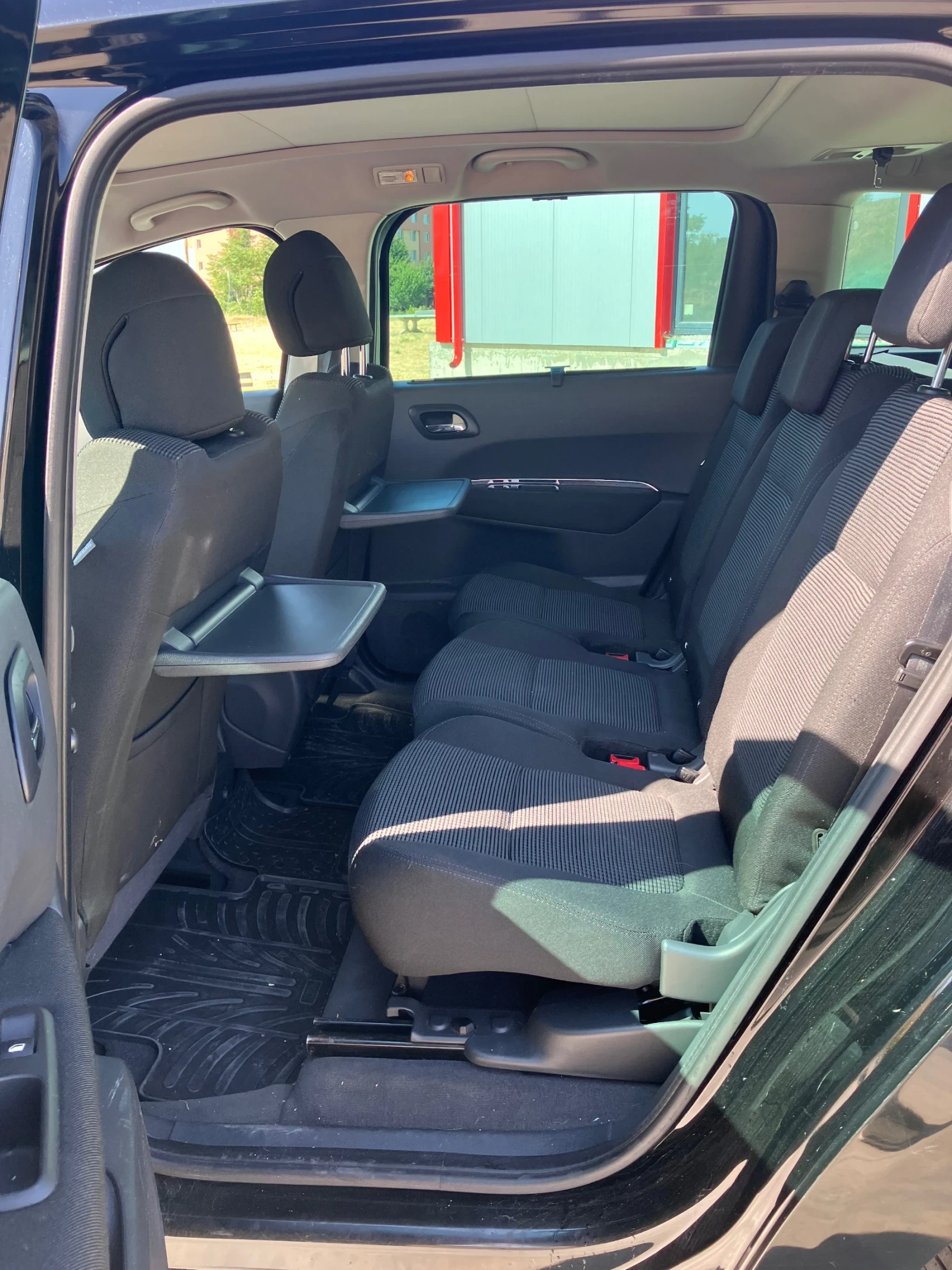 Peugeot 5008 2.0 HDI - изображение 7