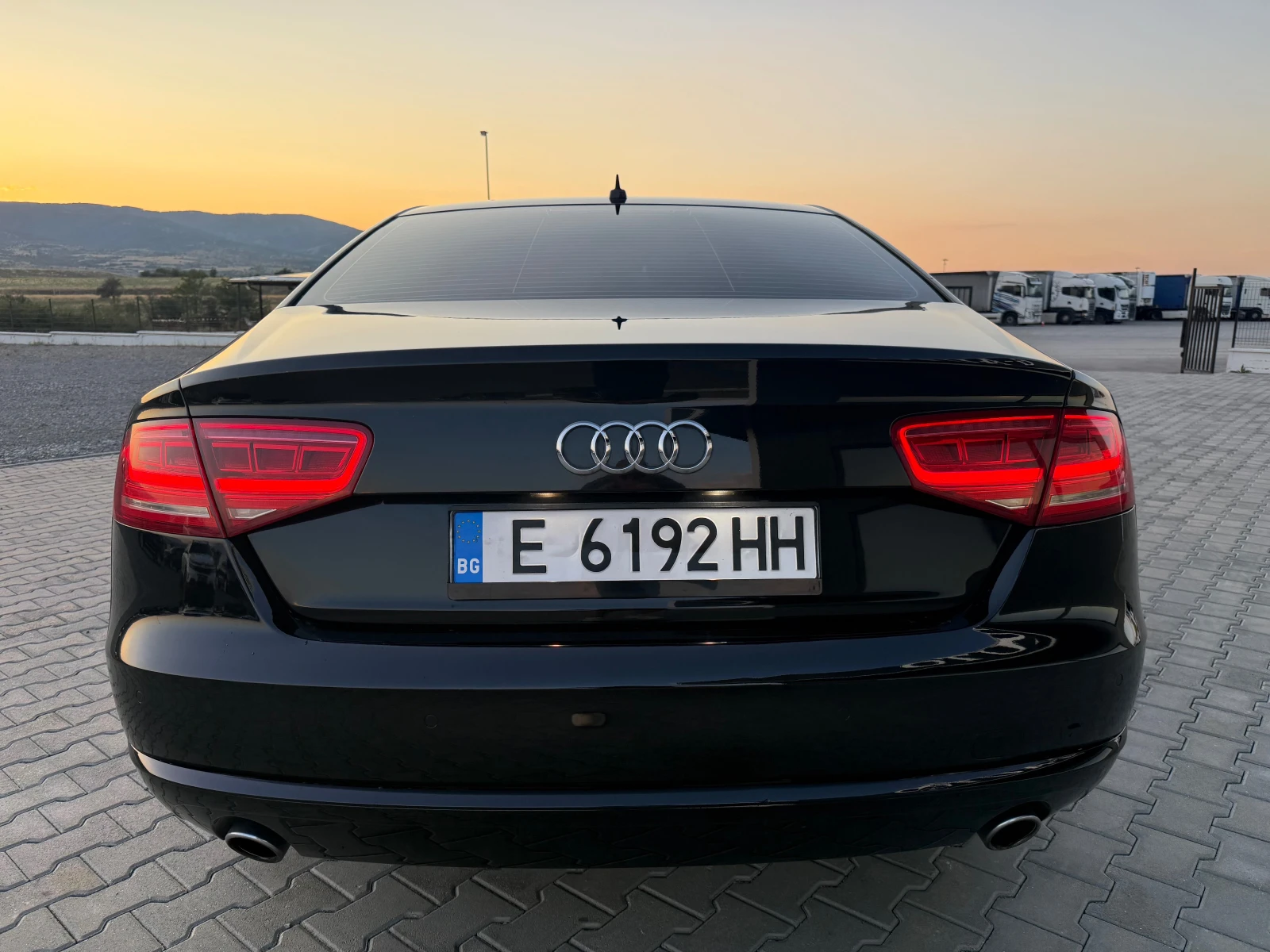 Audi A8 4.2TDI Собствен лизинг !!!Само за 8300 лв - изображение 6