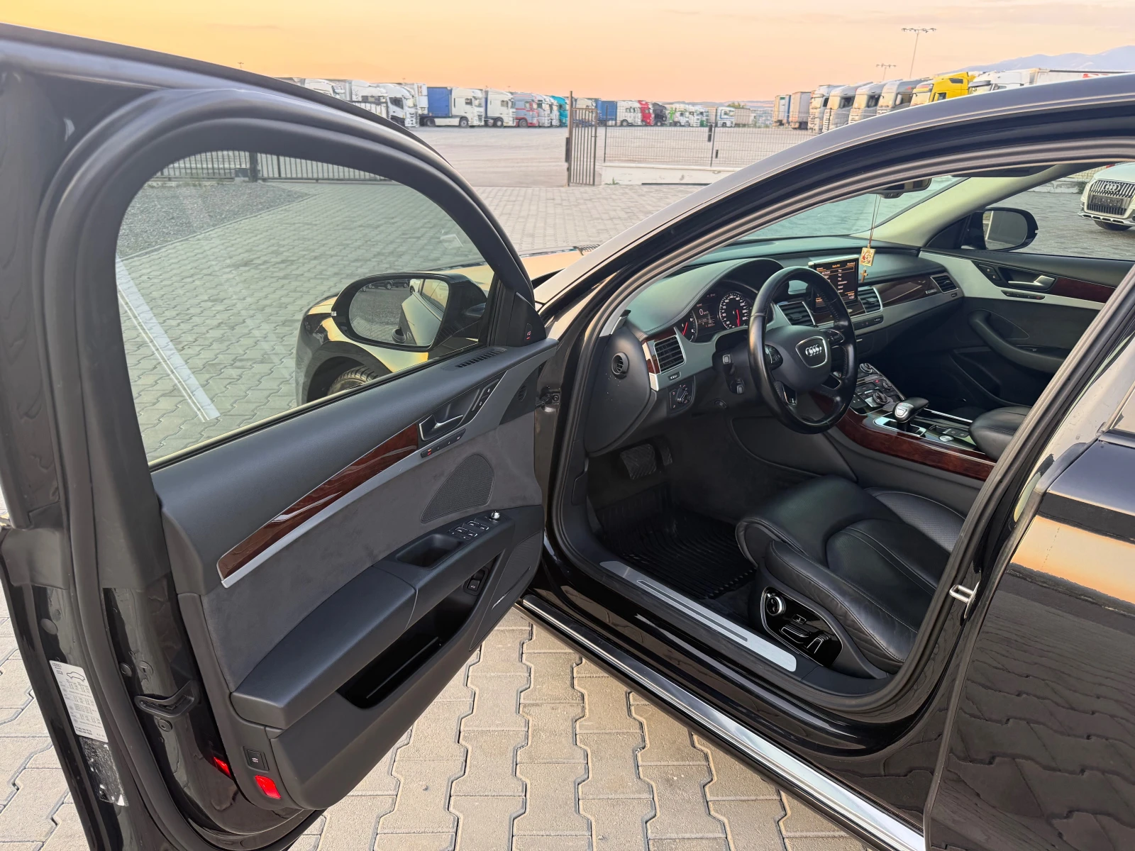 Audi A8 4.2TDI Собствен лизинг !!!Само за 8300 лв - изображение 10