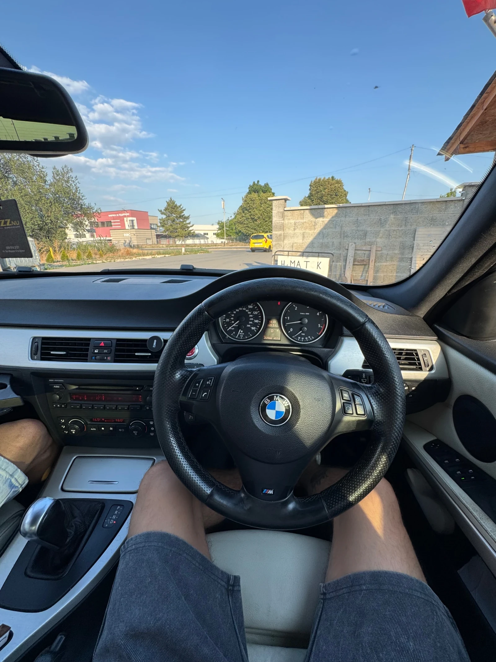 BMW 330  - изображение 8