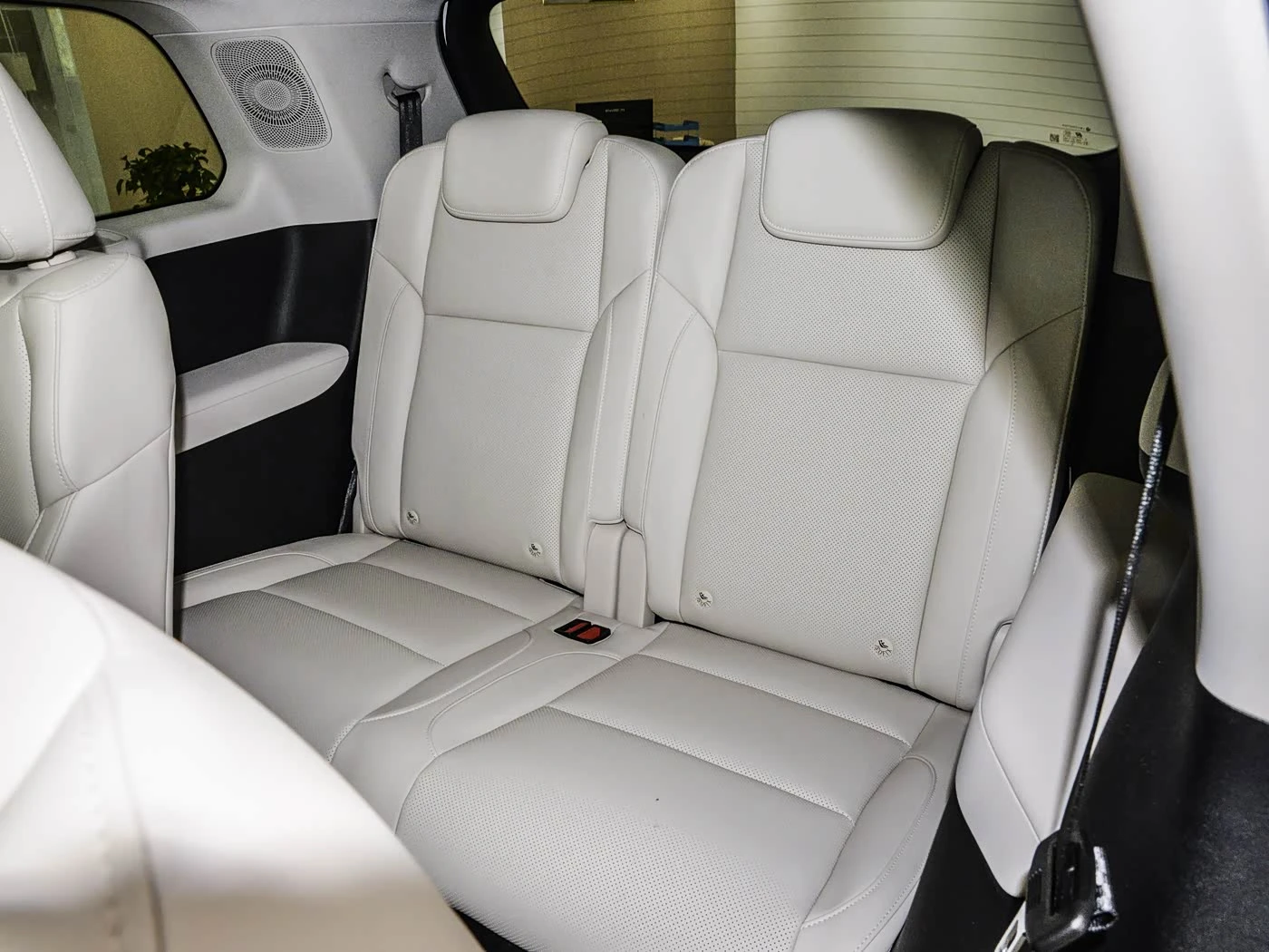 Leapmotor C10 Leapmotor C16 2026  хибрид (range extender) - изображение 4