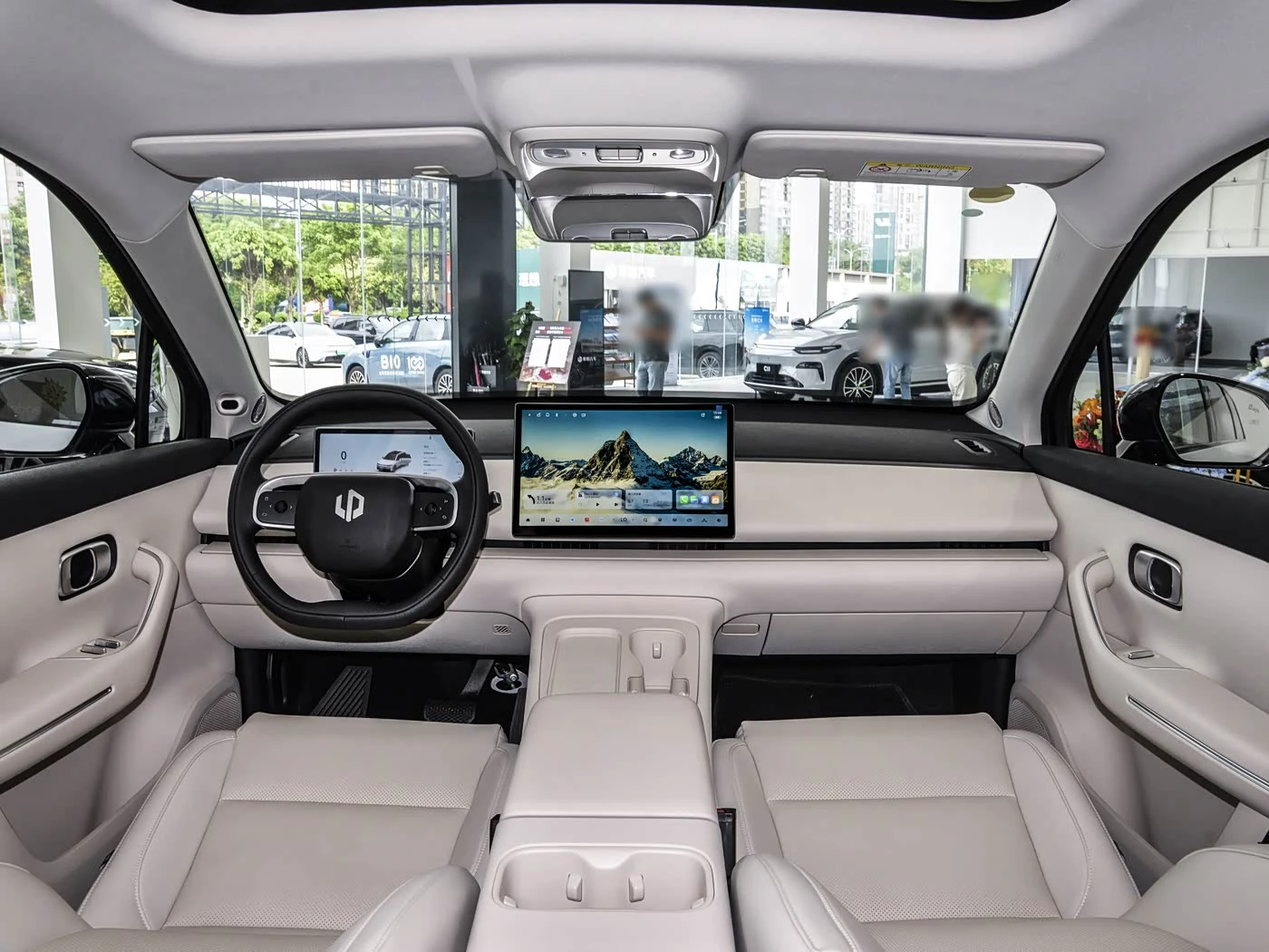 Leapmotor C10 Leapmotor C16 2026  хибрид (range extender) - изображение 3