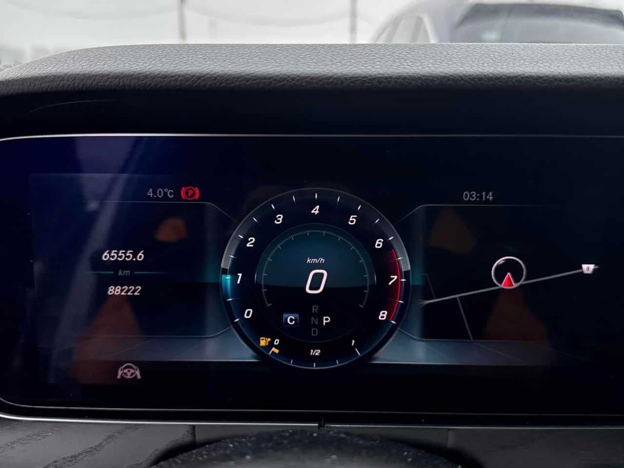 Mercedes-Benz E 300 * CARFAX * ДИСТРОНИК* ХЕД-ЪП* BURMESTER*  - изображение 8