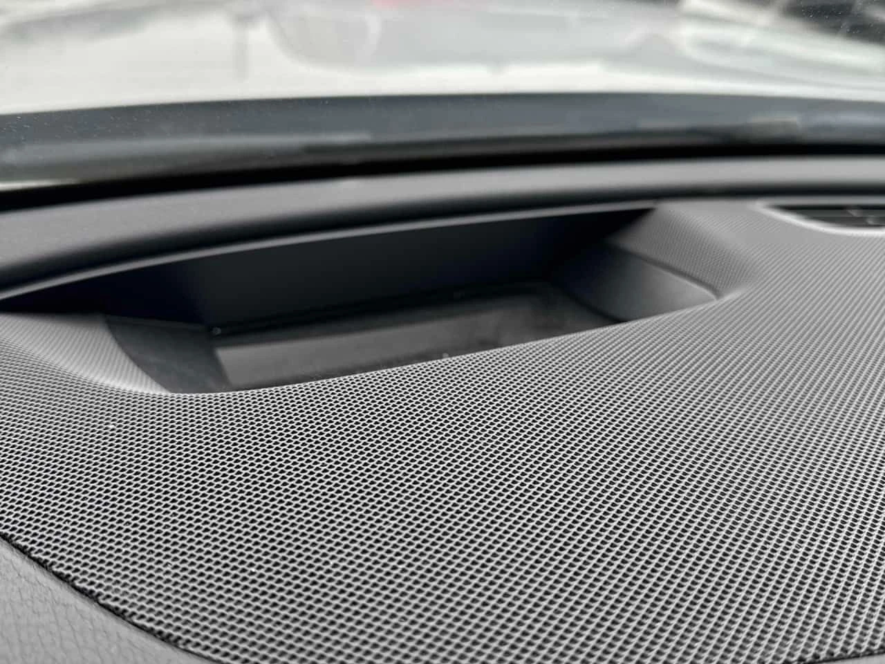 Mercedes-Benz E 300 * CARFAX * ДИСТРОНИК* ХЕД-ЪП* BURMESTER* , снимка 12 - Автомобили и джипове - 53741239