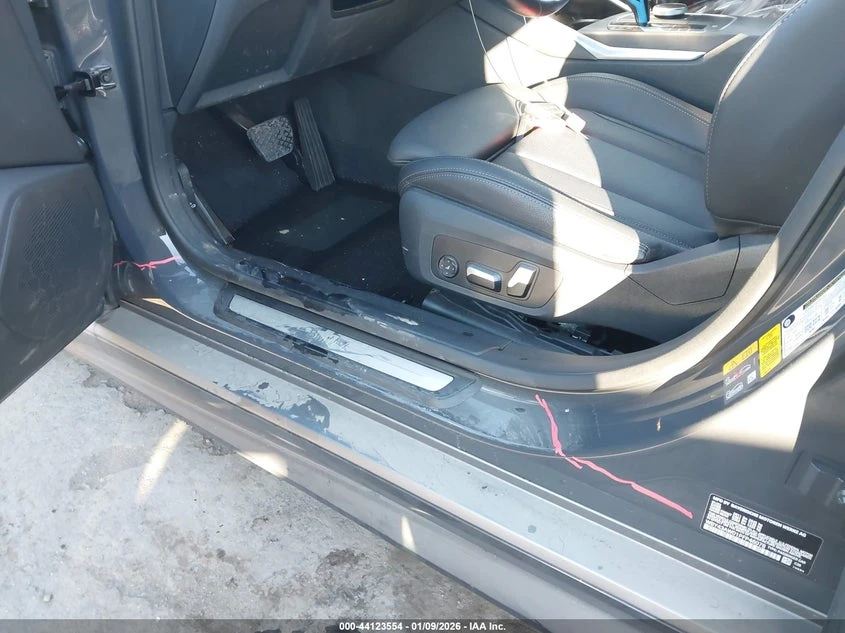 BMW i4 Edrive35, снимка 6 - Автомобили и джипове - 53825041