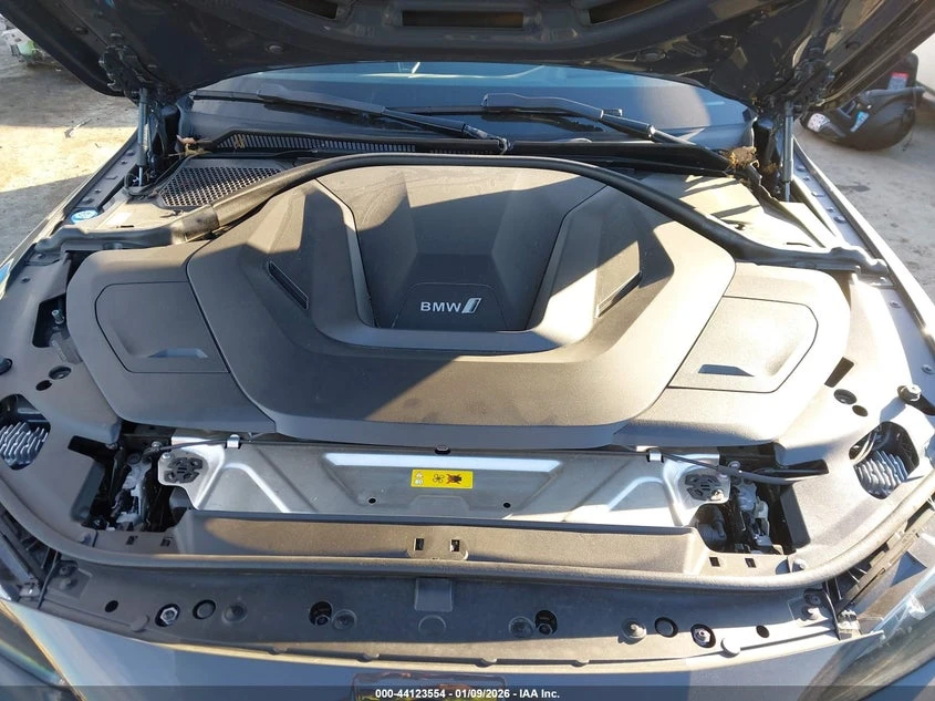 BMW i4 Edrive35, снимка 10 - Автомобили и джипове - 53825041