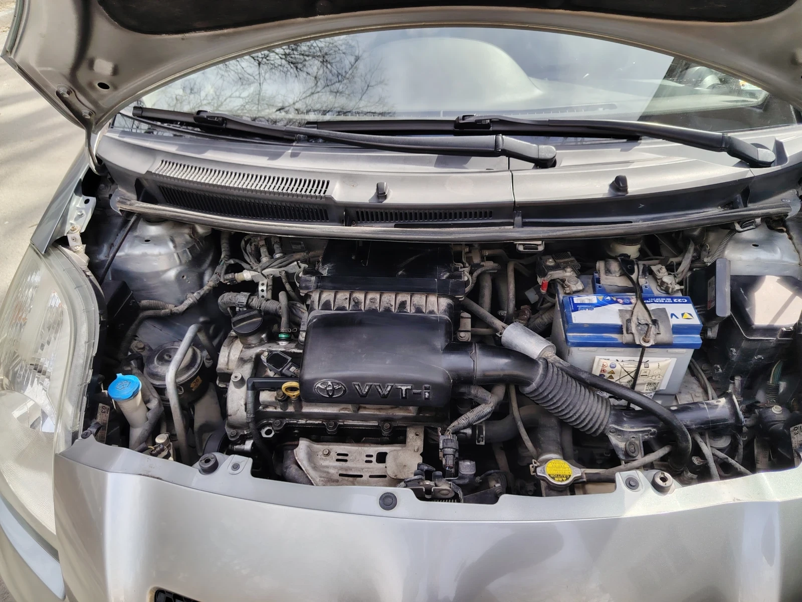 Toyota Yaris 1.3, снимка 8 - Автомобили и джипове - 53914267