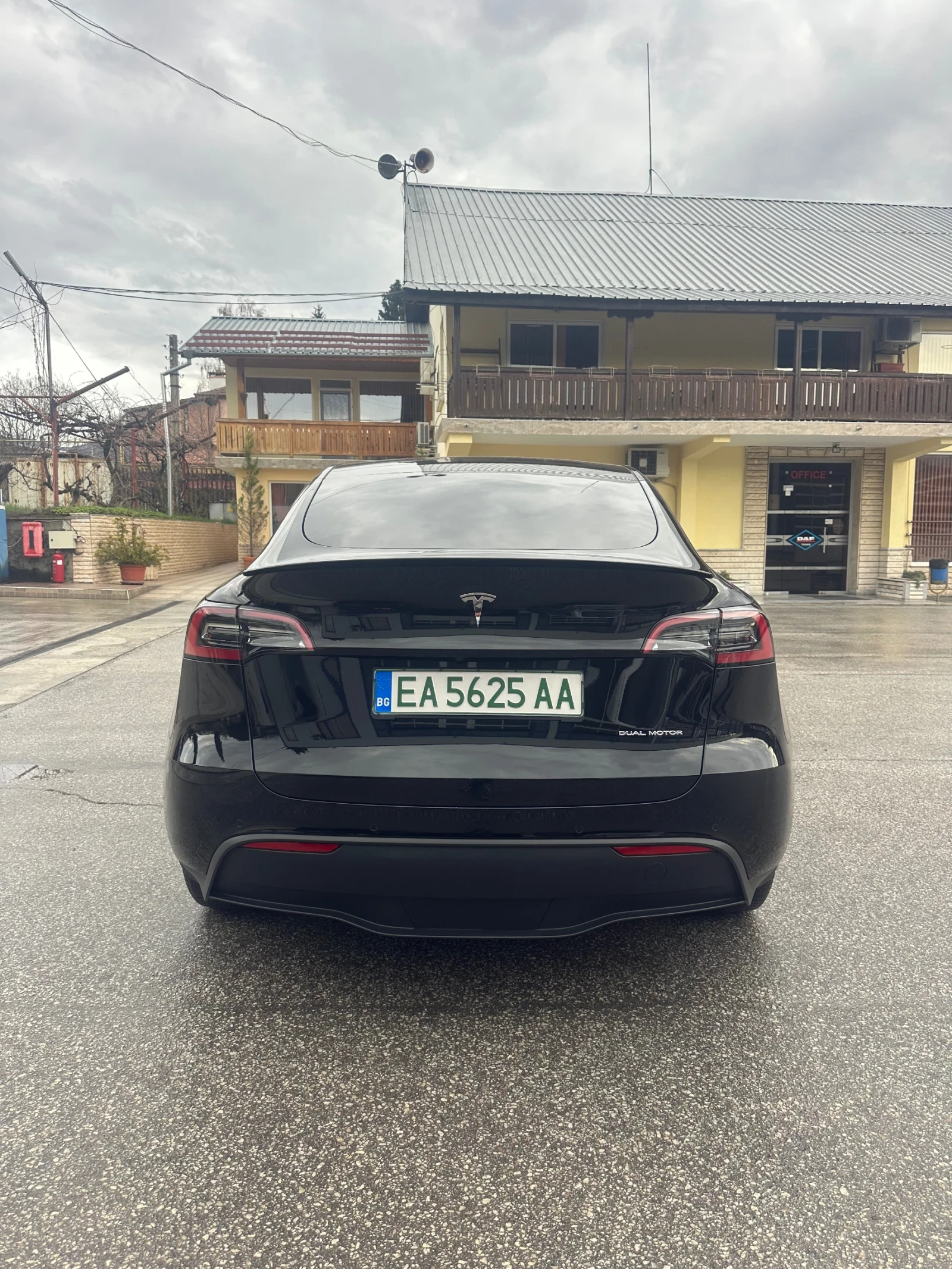 Tesla Model Y Long Range * Гаранция! 59000км * Европейска, снимка 2 - Автомобили и джипове - 54044785