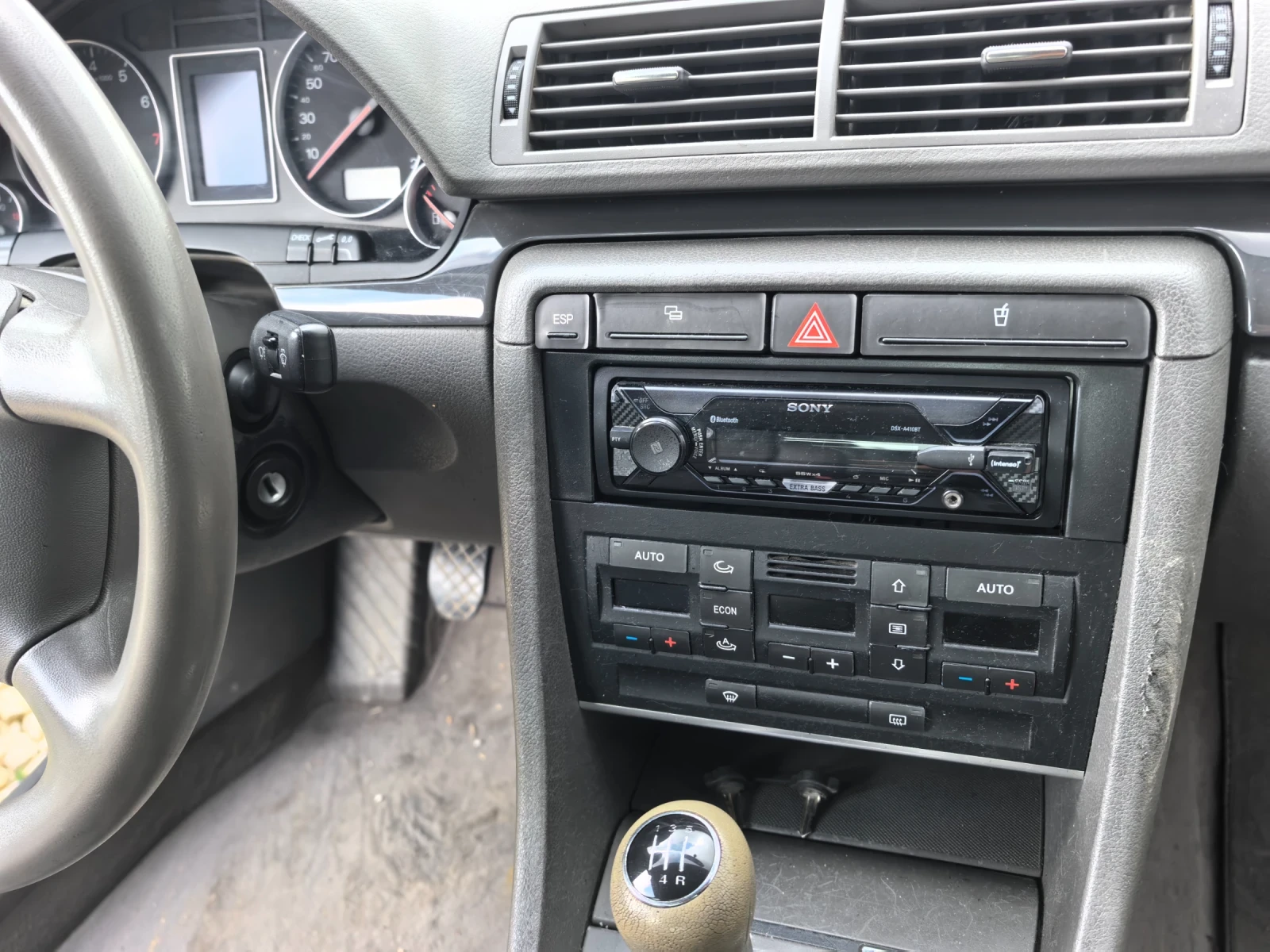 Audi A4 2.0i НОВ ВНОС!!!, снимка 10 - Автомобили и джипове - 54644829