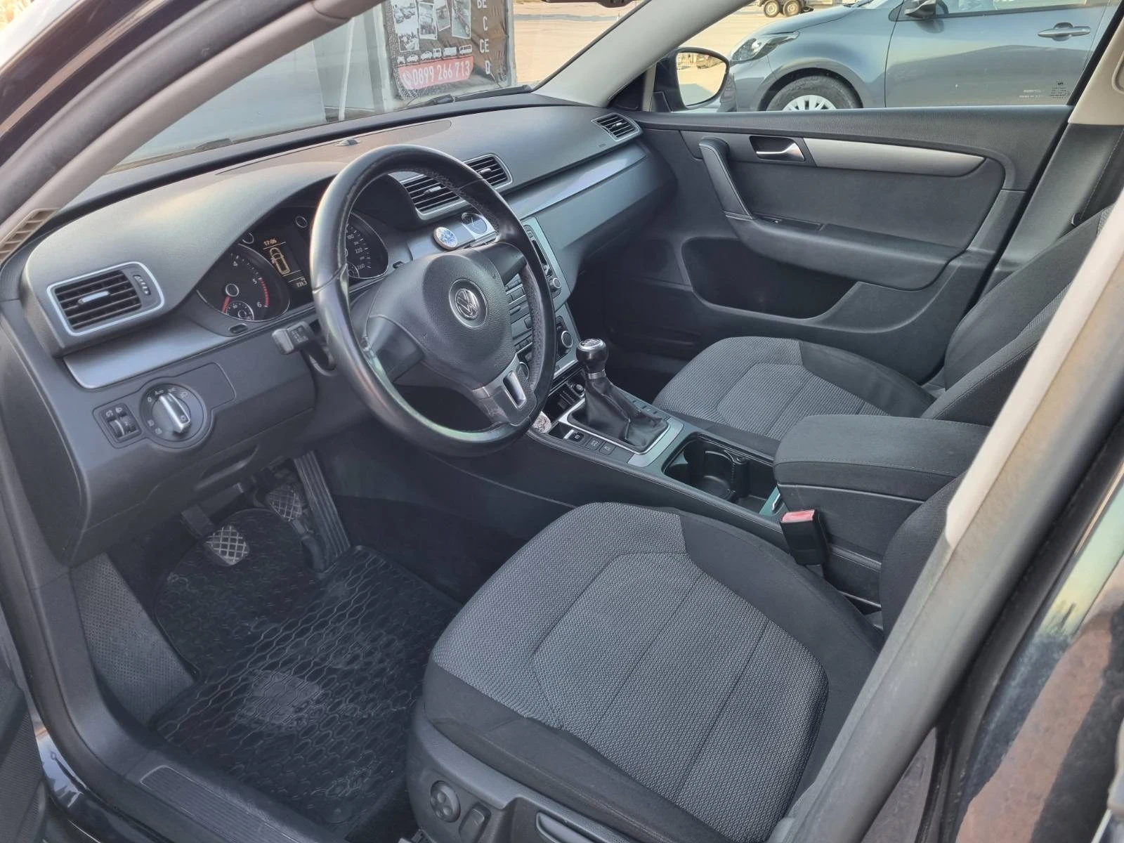 VW Passat 2.0 TDI, снимка 14 - Автомобили и джипове - 54752754